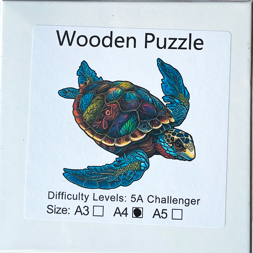 Puzzle A4 en bois laminé dans une boîte cartonnée avec sac de transport et reproduction. Pièces irrégulières uniques rendant l'assemblage encore plus enrichissant, La Tortue de mer